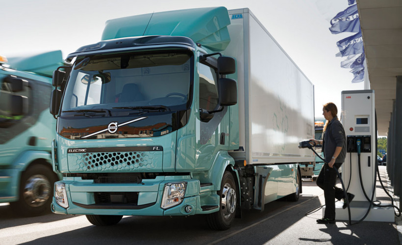Λανσάρονται τα ηλεκτρικά φορτηγά Volvo