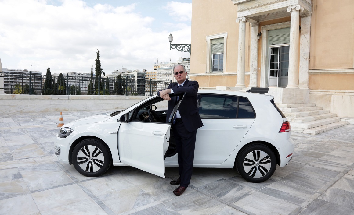 «Η Βουλή δεν θα μπορούσε να λείψει από αυτή την εκστρατεία προστασίας του περιβάλλοντος, προστασίας της ζωής μας, του πλανήτη μας και του μέλλοντός μας», τόνισε ο Πρόεδρος της Βουλής, Κωνσταντίνος Τασούλας.