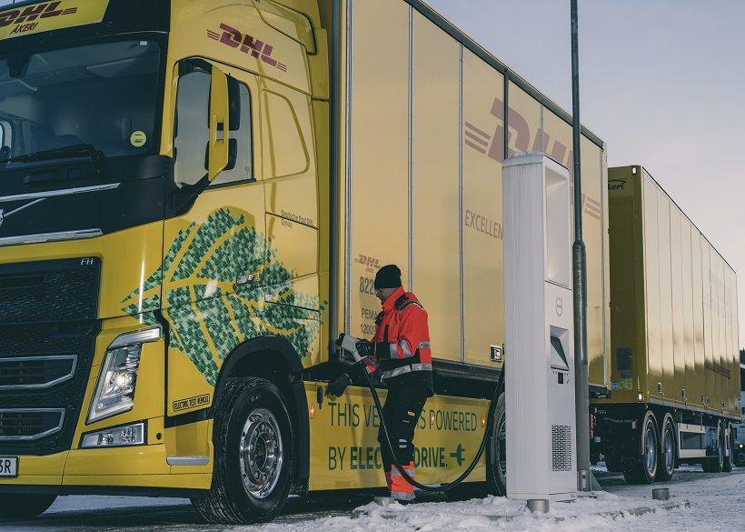 Συνεργασία Volvo και DHL για μεταφορές με ηλεκτρικά φορτηγά