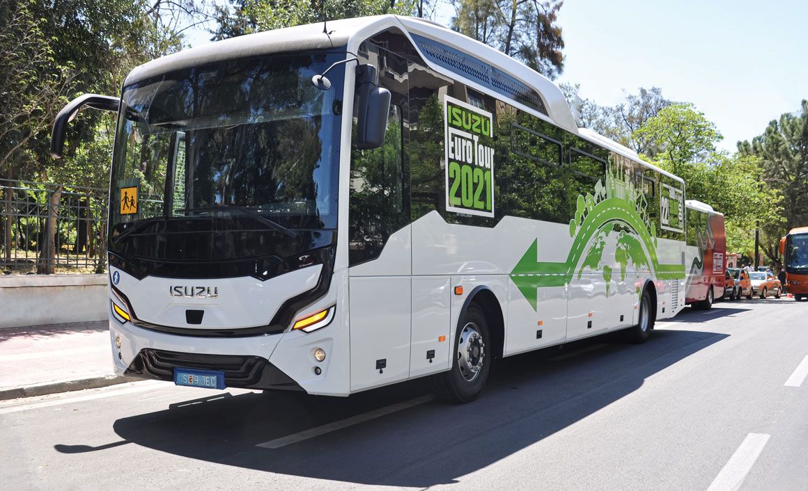 ISUZU Interliner 13Μ: Προαστιακό φυσικού αερίου, 63+1