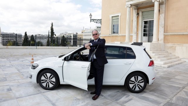 «Η Βουλή δεν θα μπορούσε να λείψει από αυτή την εκστρατεία προστασίας του περιβάλλοντος, προστασίας της ζωής μας, του πλανήτη μας και του μέλλοντός μας», τόνισε ο Πρόεδρος της Βουλής, Κωνσταντίνος Τασούλας.