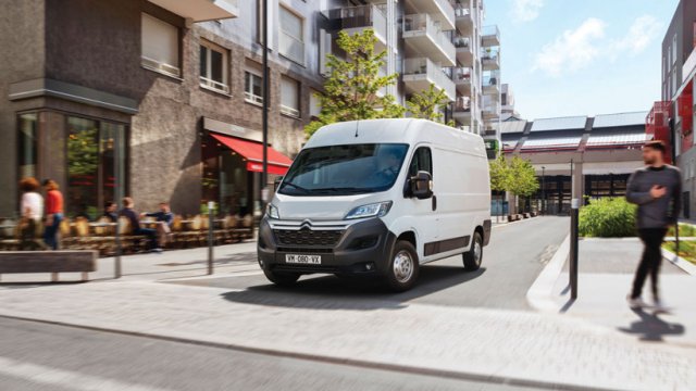 Νέο ë-Jumper: Το μεγάλο ηλεκτρικό της Citroën