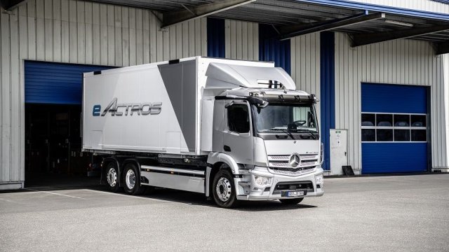 Έτοιμο το ηλεκτρικό eActros παραγωγής