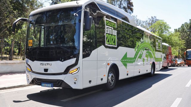 ISUZU Interliner 13Μ: Προαστιακό φυσικού αερίου, 63+1